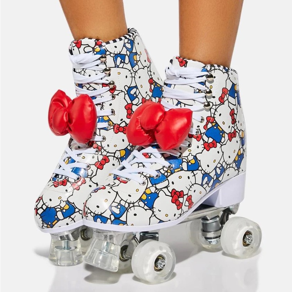Dollskill X Hello kitty roller skates - Brand new never used outside